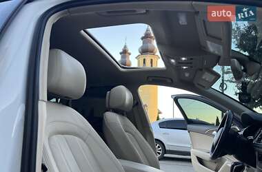 Седан Audi A6 2016 в 