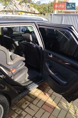 Универсал Audi A6 2003 в 