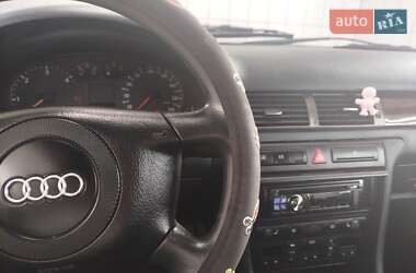 Седан Audi A6 2001 в  фото 7 Седан Audi A6 2001 в