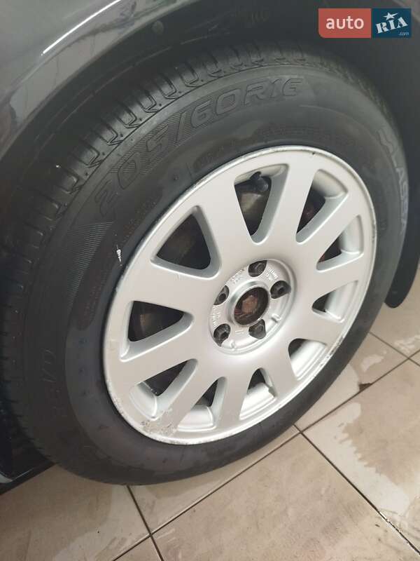 Седан Audi A6 2001 в Ладыжине