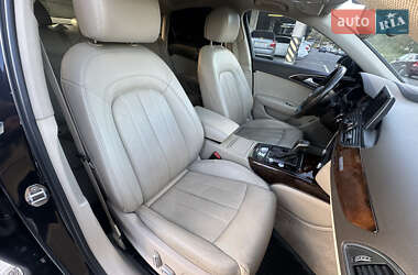 Седан Audi A6 2015 в 