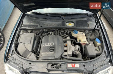 Седан Audi A6 2002 в 