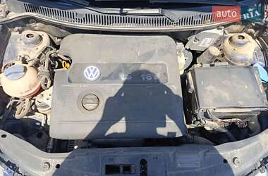 Седан Audi A6 2004 в 