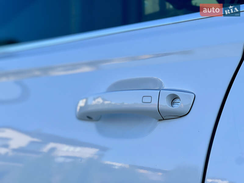 Седан Audi A6 2013 в Ровно
