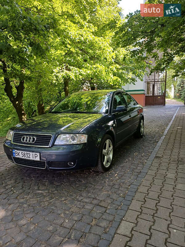 Седан Audi A6 2003 в Остроге