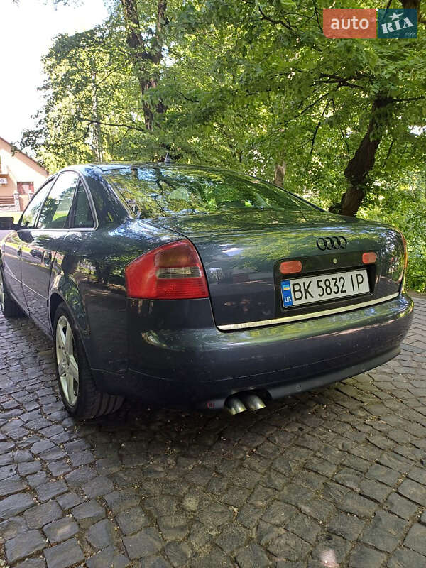 Седан Audi A6 2003 в Остроге