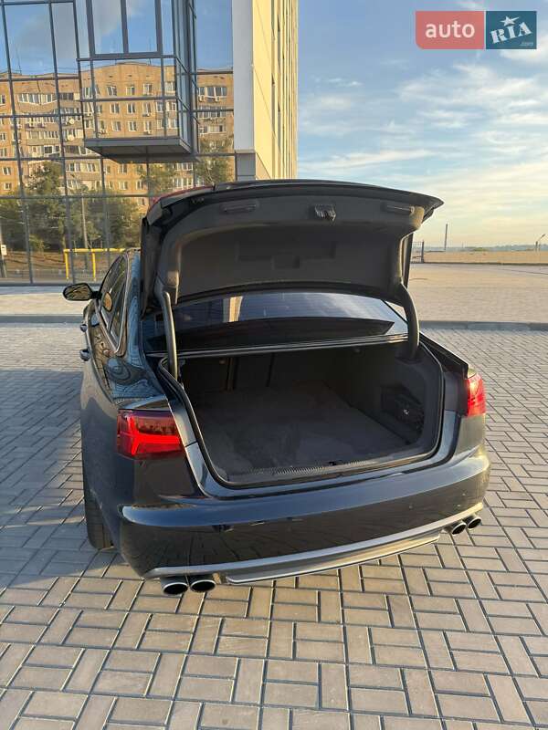 Седан Audi A6 2012 в Днепре