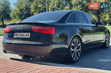 Седан Audi A6 2012 в 