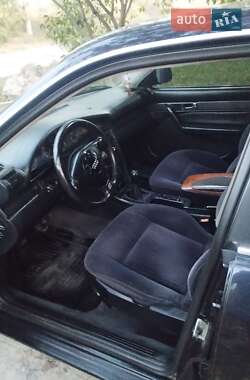 Седан Audi A6 1995 в  фото 15 Седан Audi A6 1995 в