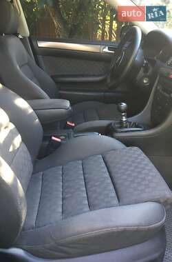 Седан Audi A6 2002 в 