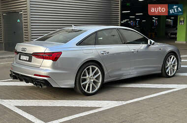 Седан Audi A6 2021 в 