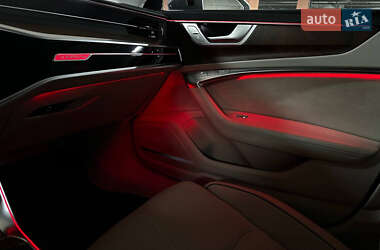 Седан Audi A6 2021 в 