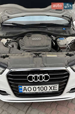 Седан Audi A6 2013 в 
