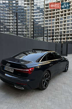 Седан Audi A6 2022 в 