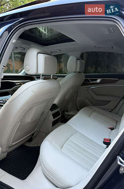 Седан Audi A6 2022 в 