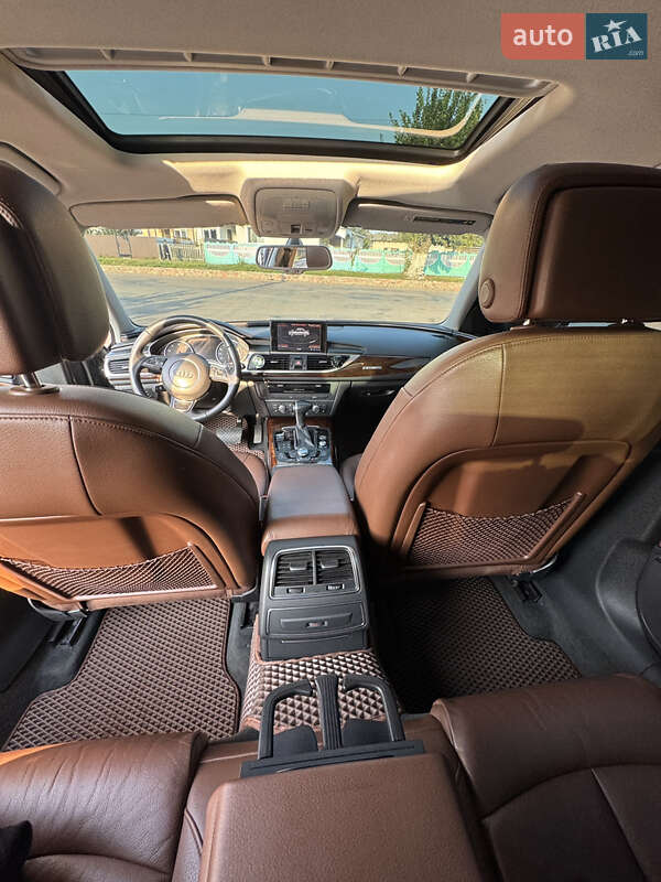 Седан Audi A6 2014 в Коростене