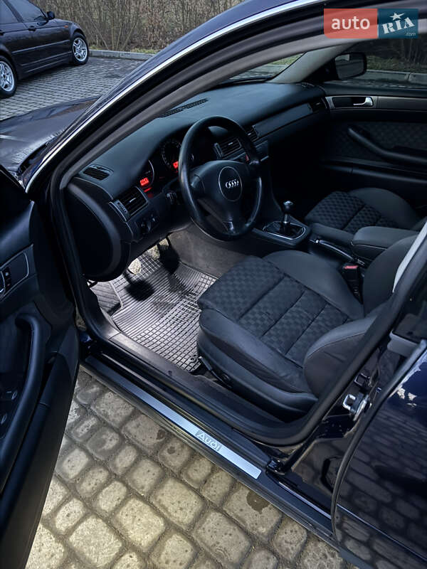 Седан Audi A6 2001 в Подволочиске