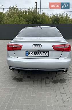 Седан Audi A6 2012 в 