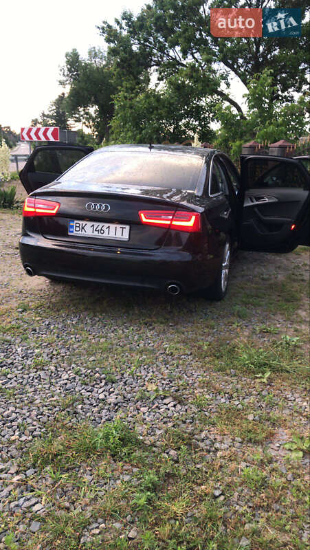 Седан Audi A6 2011 в Сарнах