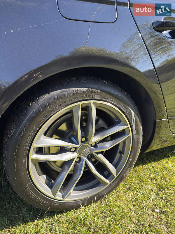 Седан Audi A6 2014 в Киеве