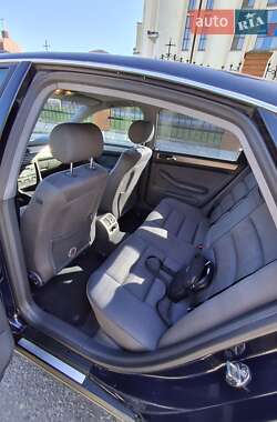 Седан Audi A6 1999 в 