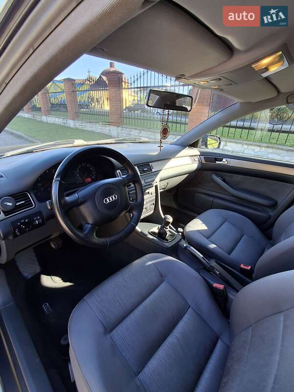 Седан Audi A6 1999 в Шептицькому
