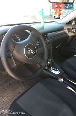Седан Audi A6 2003 в 