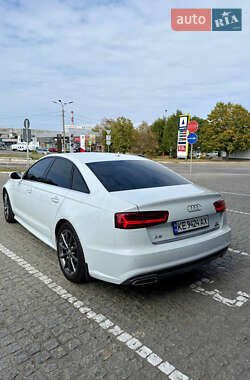 Седан Audi A6 2015 в 