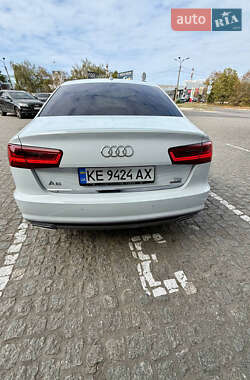 Седан Audi A6 2015 в 