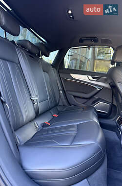 Седан Audi A6 2019 в 