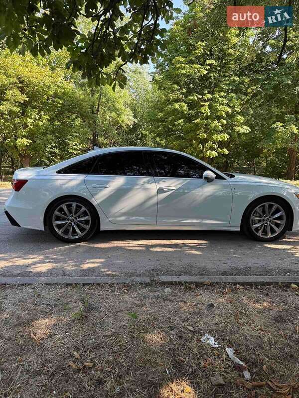 Седан Audi A6 2022 в Вольнянске