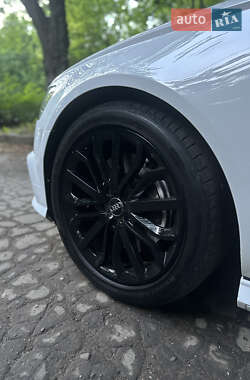 Седан Audi A6 2016 в 