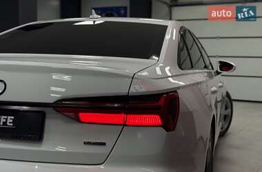 Седан Audi A6 2018 в 