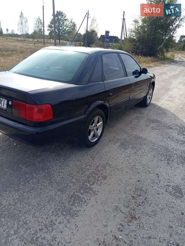 Седан Audi A6 1995 в Заречном
