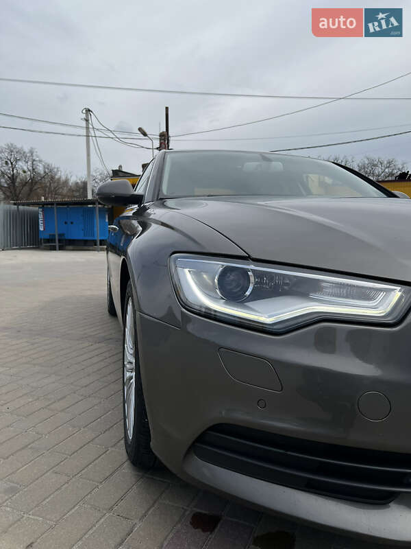 Седан Audi A6 2014 в Киеве