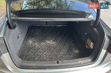Седан Audi A6 2012 в 
