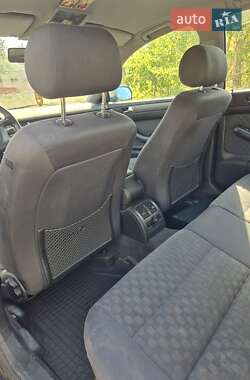 Универсал Audi A6 1998 в 