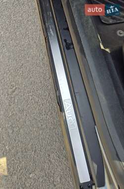 Универсал Audi A6 1998 в 
