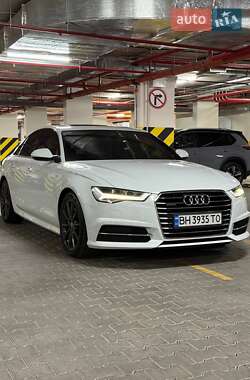 Седан Audi A6 2015 в 