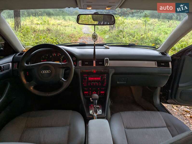 Седан Audi A6 2001 в Межгорье