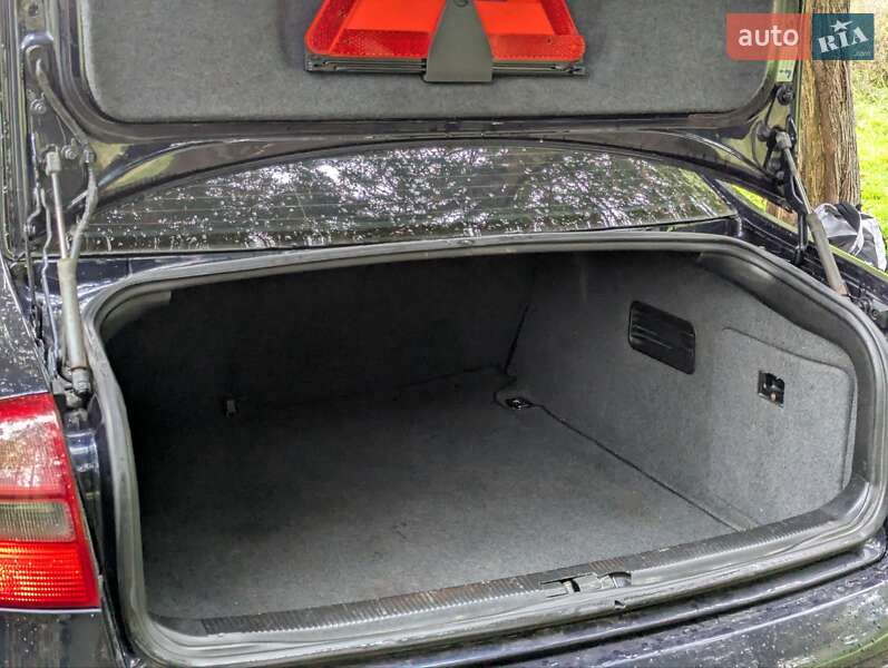 Седан Audi A6 2001 в Межгорье