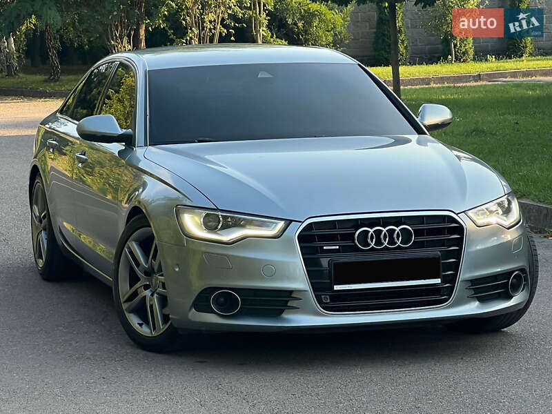 Седан Audi A6 2013 в 