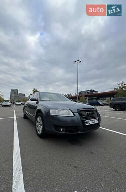 Седан Audi A6 2004 в 