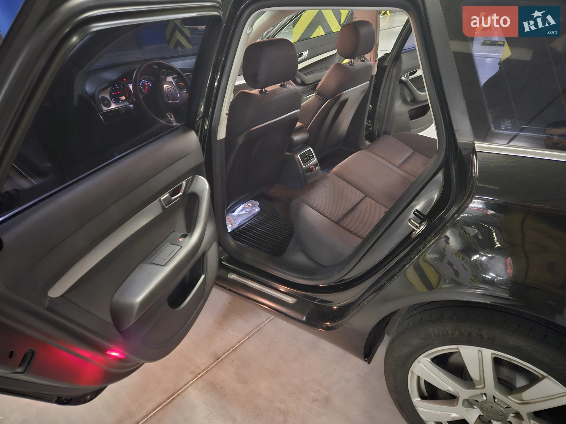 2010 Audi A6 - мініатюра 9