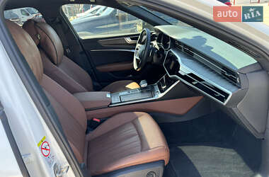 Седан Audi A6 2022 в 