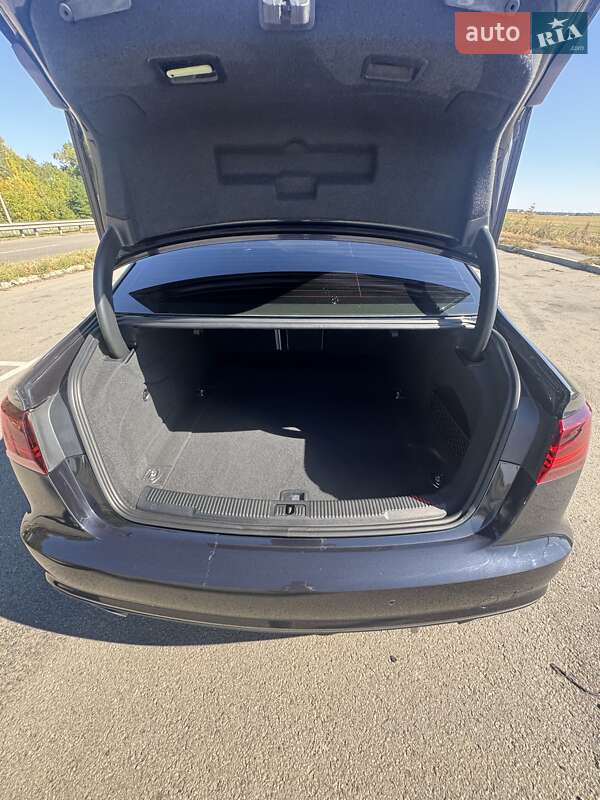 Седан Audi A6 2016 в Сумах