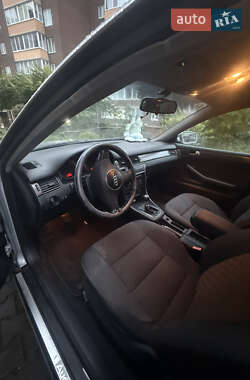 Седан Audi A6 2002 в 