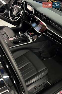 Седан Audi A6 2019 в 