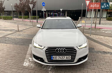 Седан Audi A6 2015 в 