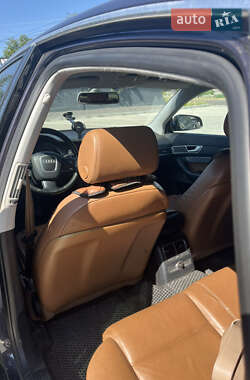 Седан Audi A6 2004 в 